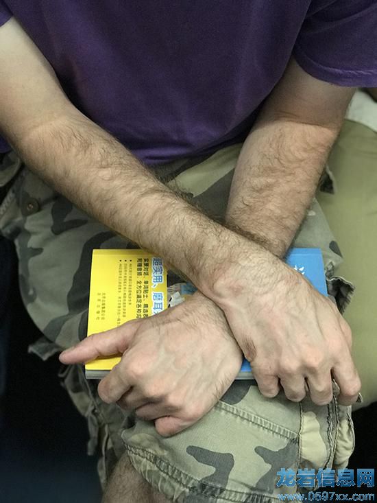 һ�����������ε�����ˣ�����һ������ָ���ϵ��F��