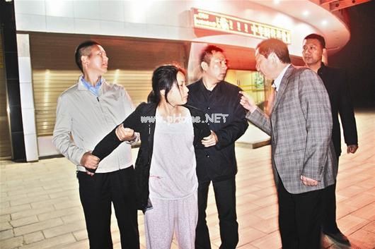 �D�飺������������ĳ��������ץ�@